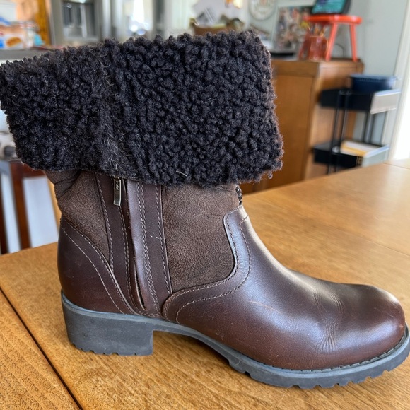 Ugg Bellvue II Convertible Leather Boots, Size 6.5 - Picture 13 of 13